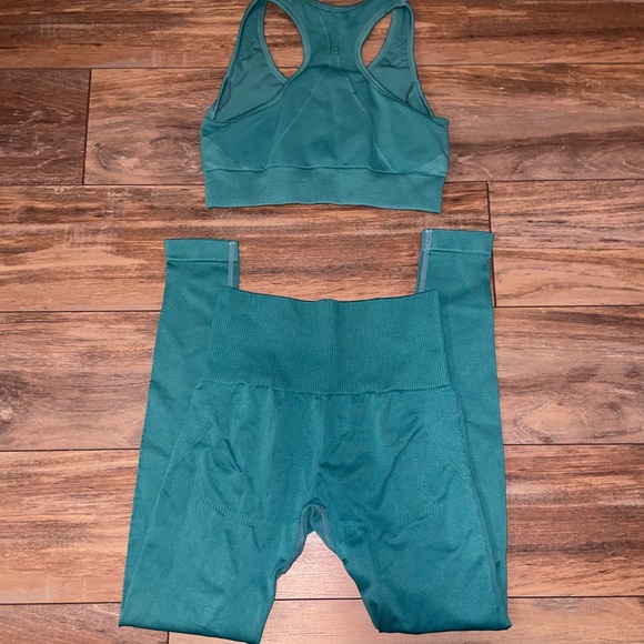 Amazon Gym Set - Picture 2 of 2